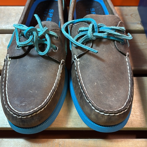 Sperry Men's Authentic Original™ Top-Sider 'Dark Brown & Neon Blue' - Picture 6 of 8